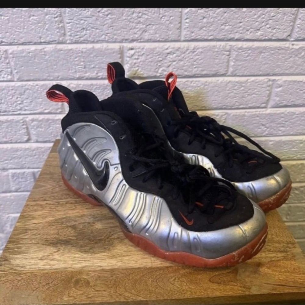 Foamposite crimson